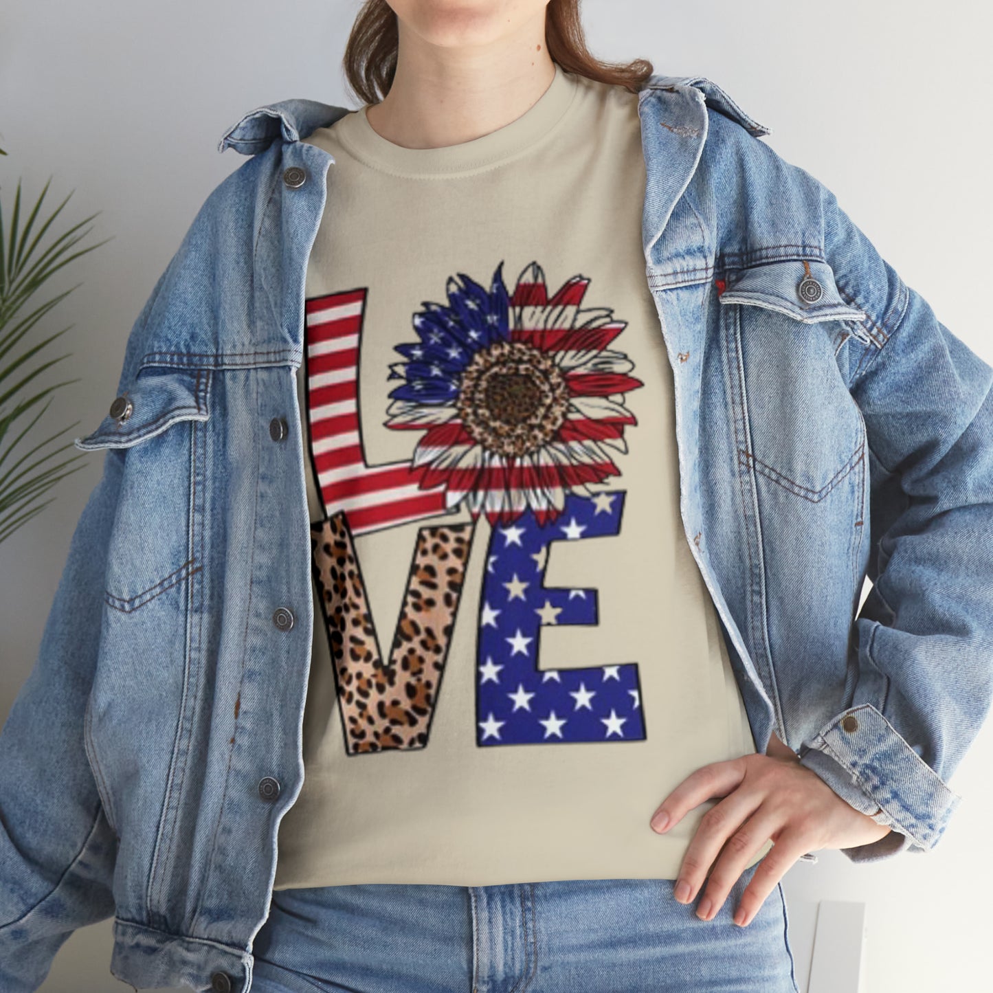 USA love- Heavy Cotton Tee