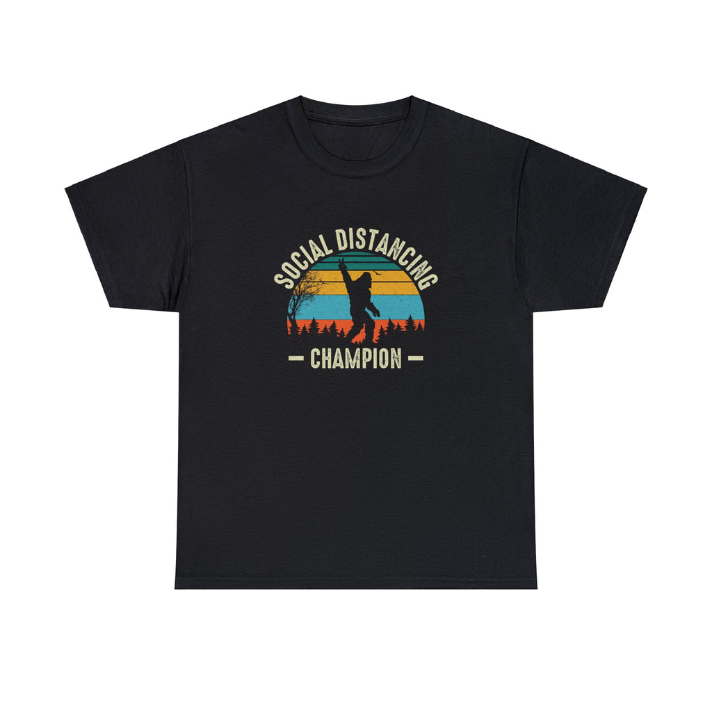 Bigfoot social distancing - Heavy Cotton Tee shirt