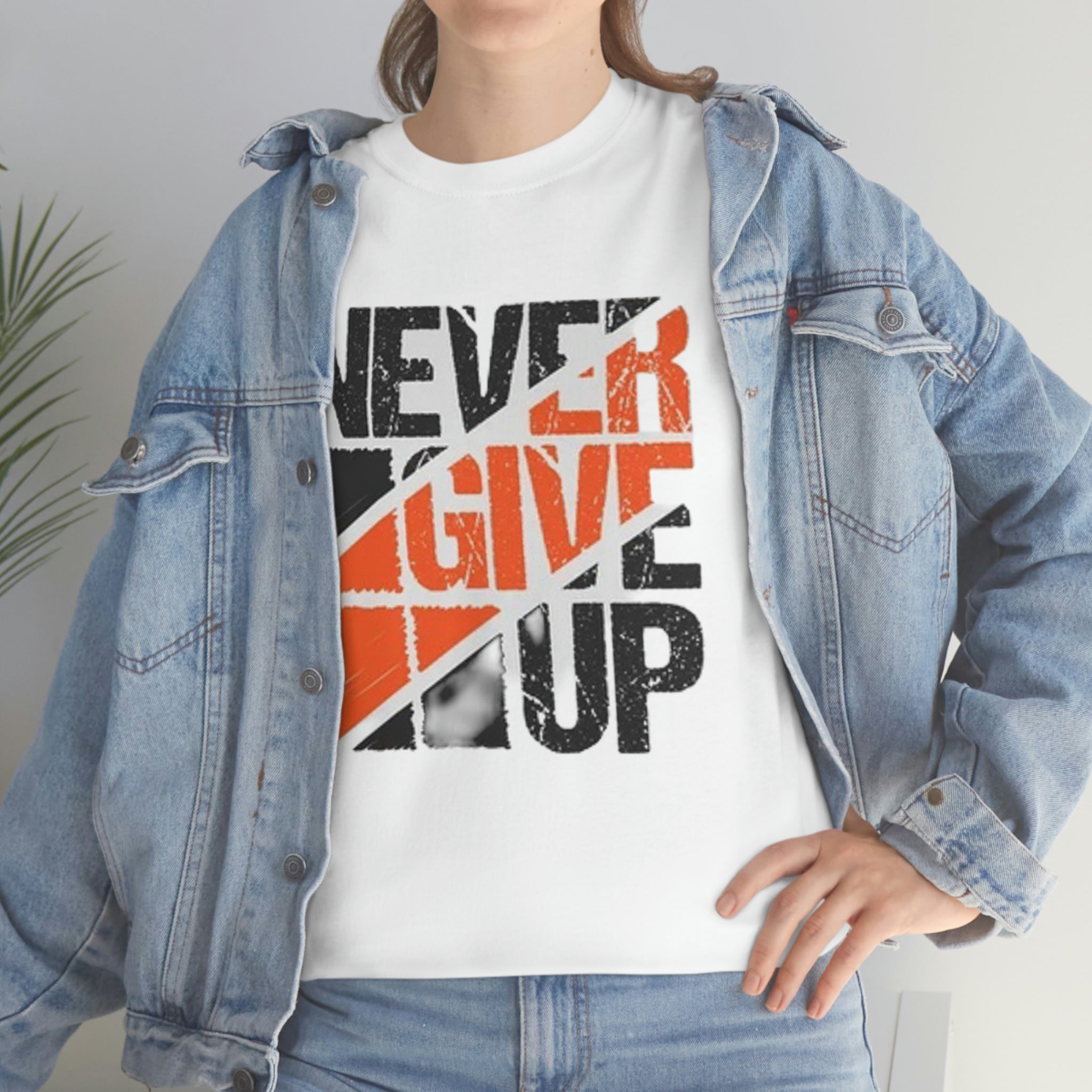 Never give up- Heavy Cotton Tee
